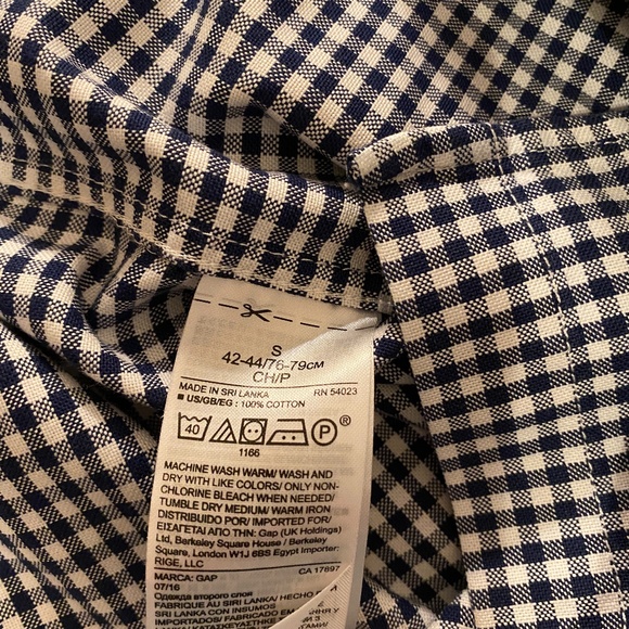 Men's GAP Navy Checkered Button Down Shirt - Picture 12 of 16